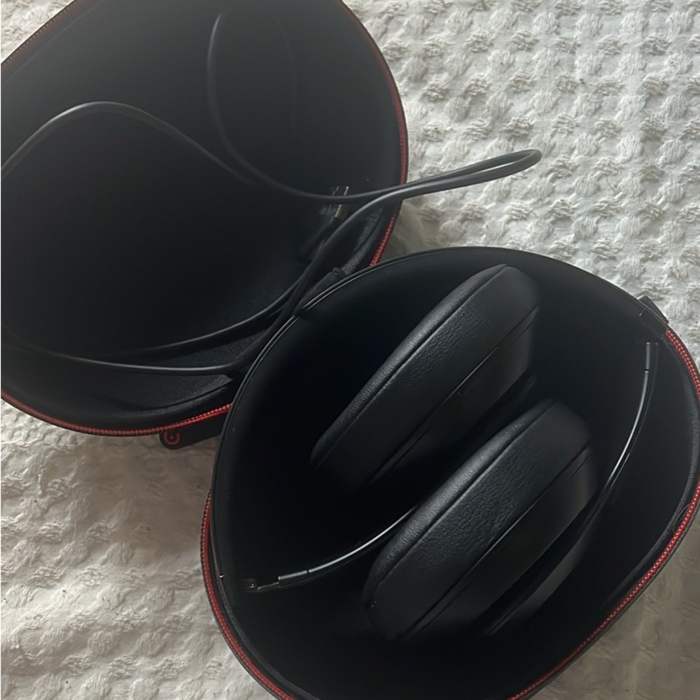 Beats by Dre Black On-Ear Headphones